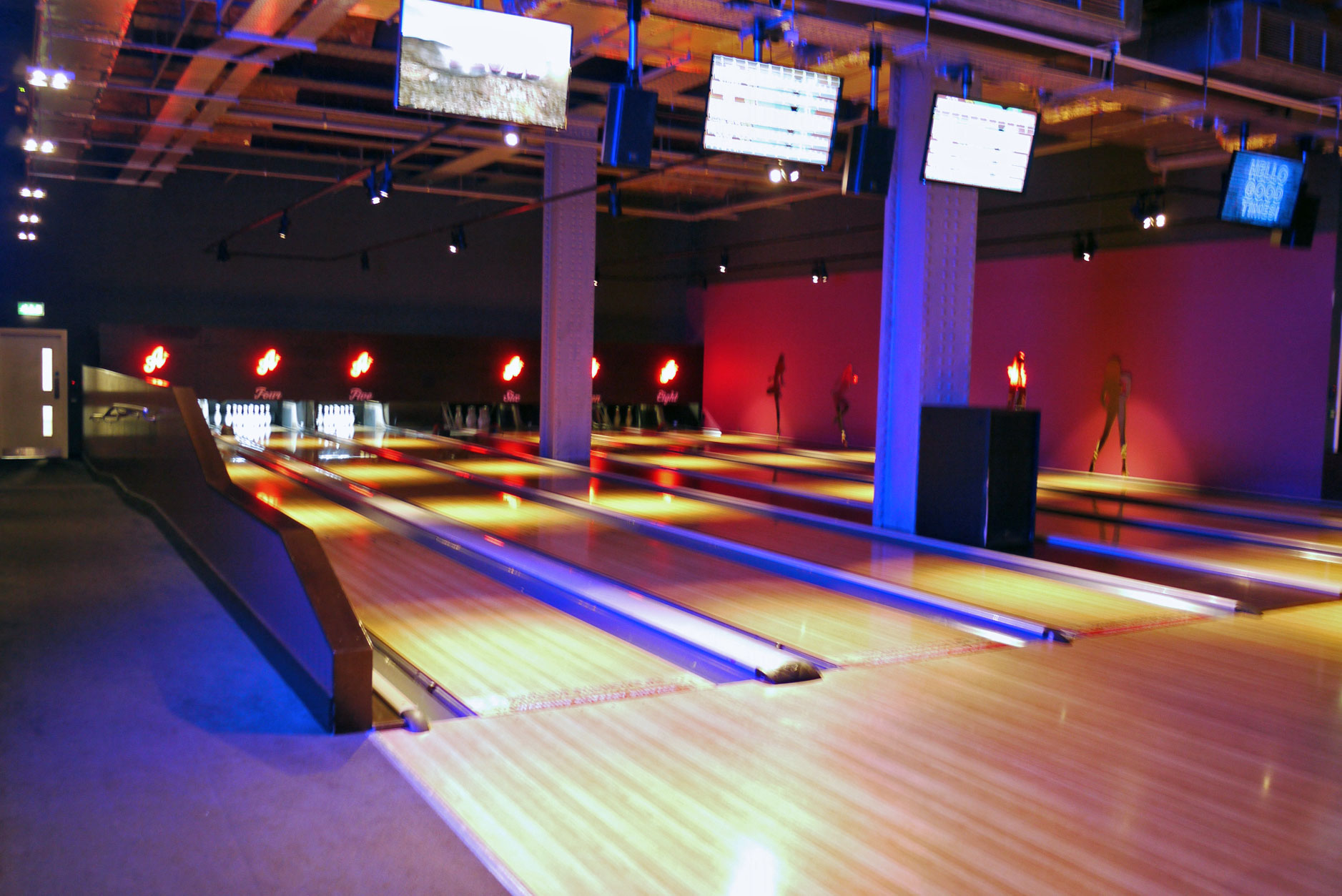 All Star Lanes, Manchester restaurant and bowling alley review Elsa Eats